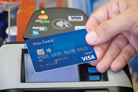 Không đổi thẻ ATM cứng sang thẻ ảo trước 1/7/2025 bị khóa tài khoản?