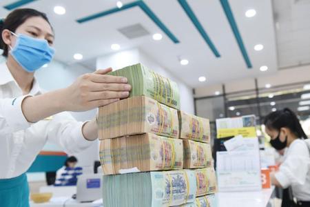 Lãi suất 12 tháng lên đến 9% - Nên gửi ngay?