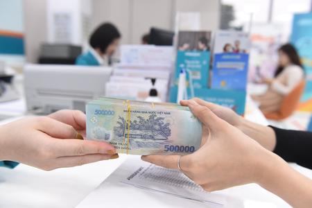 Lãi suất huy động hạ, bao giờ đến lượt lãi suất cho vay?