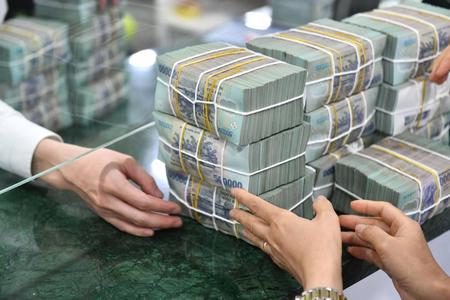 Lãi suất tiền gửi ở nhiều ngân hàng thương mại giảm