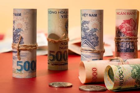 Cách tích lũy tiền nhàn rỗi lợi nhuận hấp dẫn năm 2025