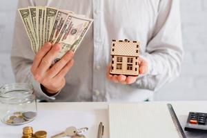 Vay thế chấp sổ đỏ ngân hàng là gì? Tìm hiểu điều kiện & thủ tục