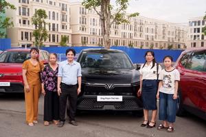Khách hàng nhận xét VinFast Limo Green: Chiếc MPV điện đáng tiền cho cả tài xế dịch vụ lẫn gia đình đông người