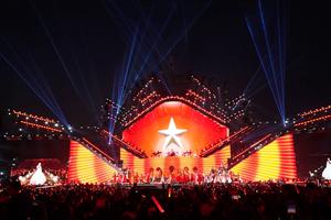 “V-Concert Rạng rỡ Việt Nam”: Khi hơn 2,5 vạn trái tim cùng hòa nhịp tại “thành phố sự kiện” mới của Thủ đô