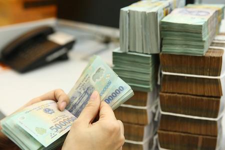 Ngành ngân hàng 2025: Lợi nhuận bứt phá, tín dụng 'tăng tốc'