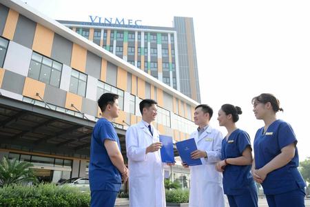 Vinmec - Hệ thống Y tế duy nhất liên tiếp lọp Top 100 thương hiệu giá trị nhất Việt Nam