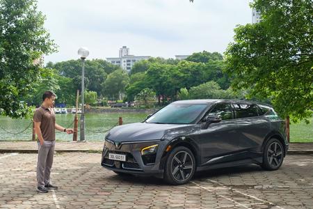 Chủ xe nói về VF 7 sau gần 10.000 km: Lái êm, ADAS “quá chuẩn”, nhiều trang bị ngon hơn cả phân khúc trên