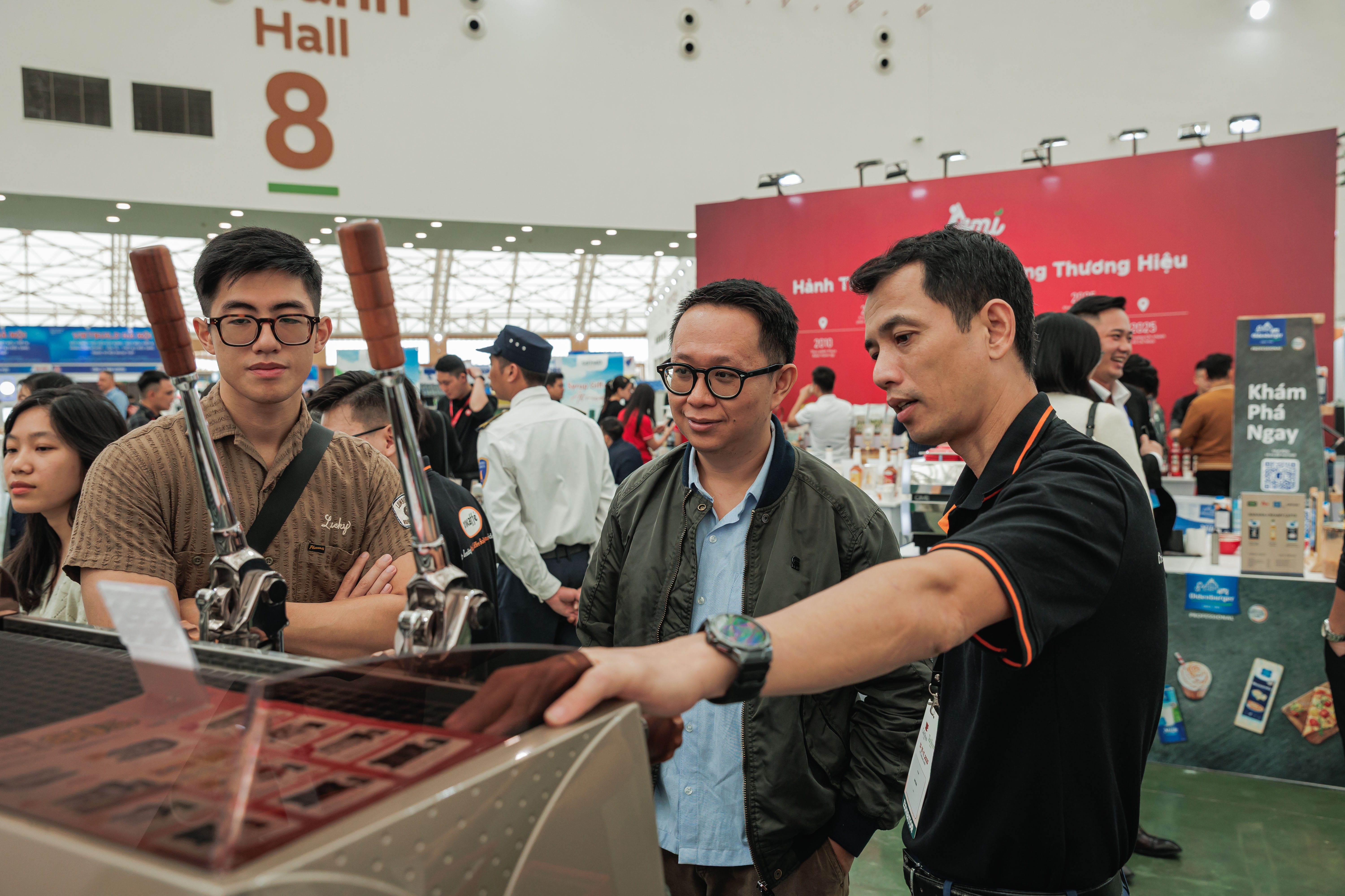 Tuần lễ Công nghiệp và Công nghệ Việt Nam 2025 đánh dấu sự trở lại mạnh mẽ của ngành triển lãm Việt Nam, là cầu nối then chốt giữa tri thức, doanh nghiệp và các giải pháp công nghệ tiên tiến, kiến tạo nền tảng giao thương và xúc tiến đầu tư.