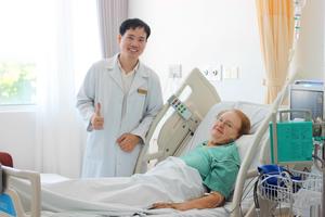   Vinmec Phú Quốc cứu sống bệnh nhân cao tuổi người Đức tính mạng “ngàn cân treo sợi tóc”