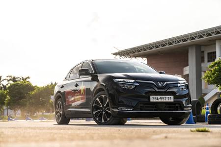 Trả góp chỉ 5%/năm, 0 đồng vốn đối ứng, sạc pin 0 đồng 3 năm: Combo lợi thế giúp VinFast VF 8 hút khách đầu năm