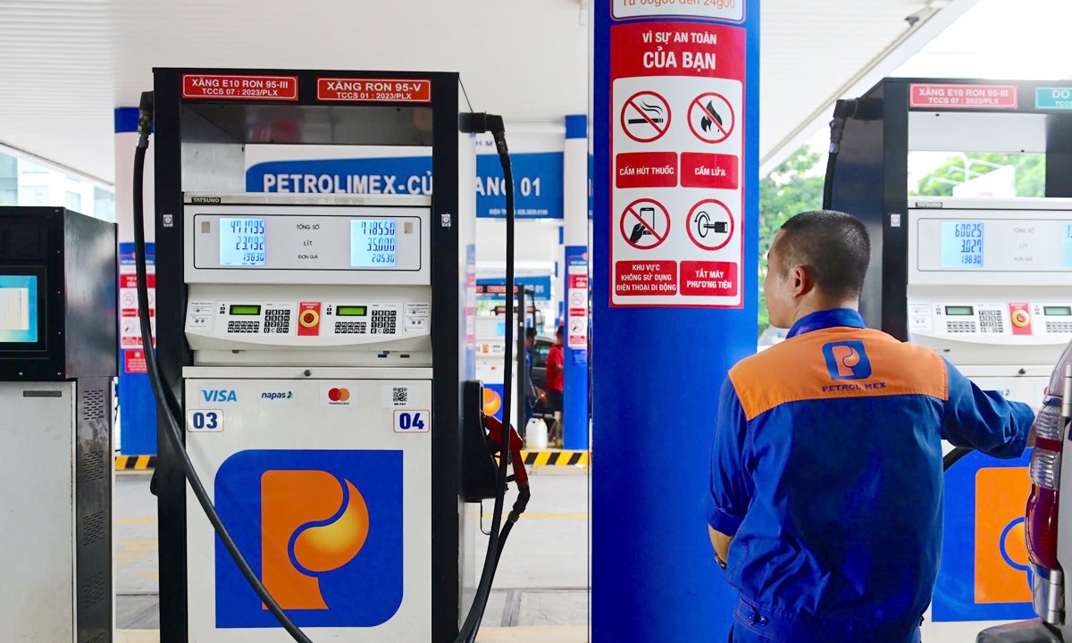 Bộ Công thương dề xuất chi 5.000 đồng/lít để ổn định giá xăng dầu trong nước