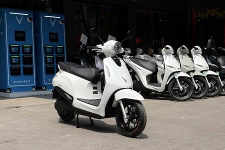 Bắt trend “xe điện đổi pin trong nháy mắt”, VinFast Evo ghi điểm với người dùng Việt nhờ tiện ích và chi phí thân thiện