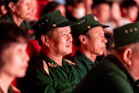 Khi những chứng nhân lịch sử đắm chìm trong 4.000 năm hào khí “Đất Nước Thiên Hùng Ca”